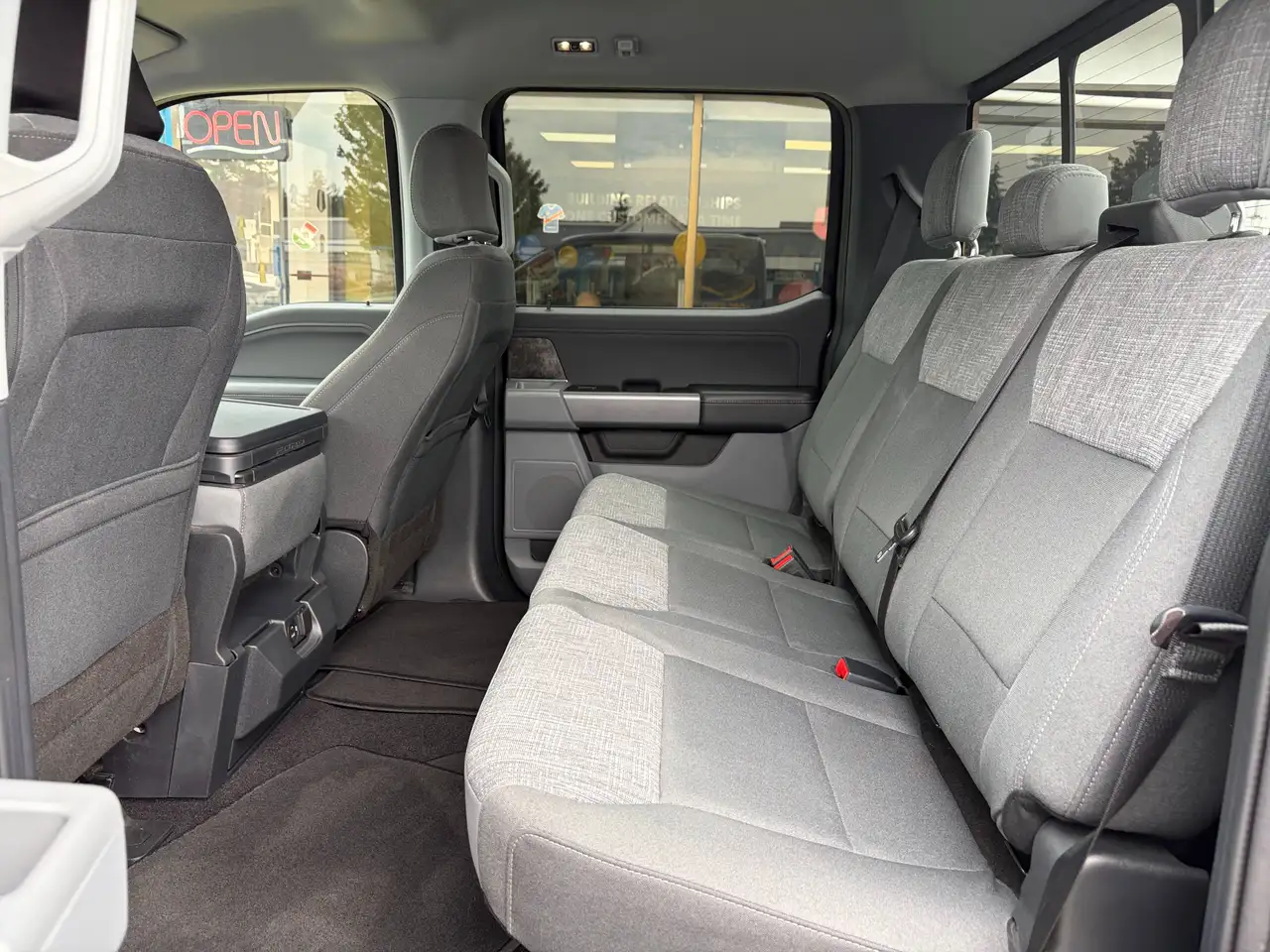 Ford F-150 - Image 12