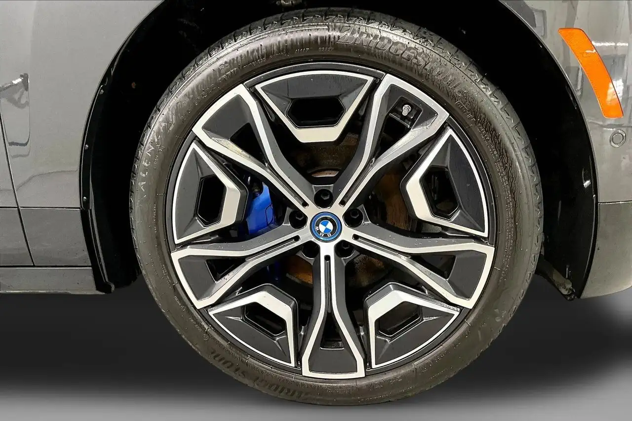 BMW iX - Image 31