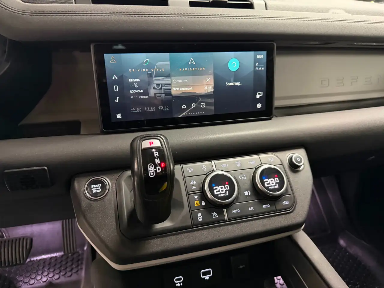 Land Rover Defender - Image 19