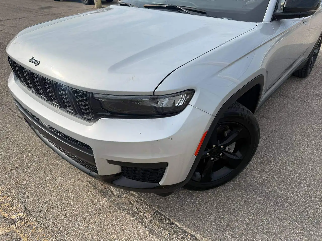 Jeep Grand Cherokee - Image 12