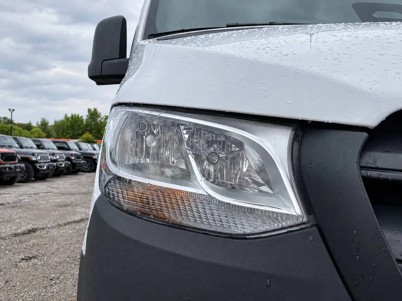 Mercedes-Benz Sprinter - Image 32