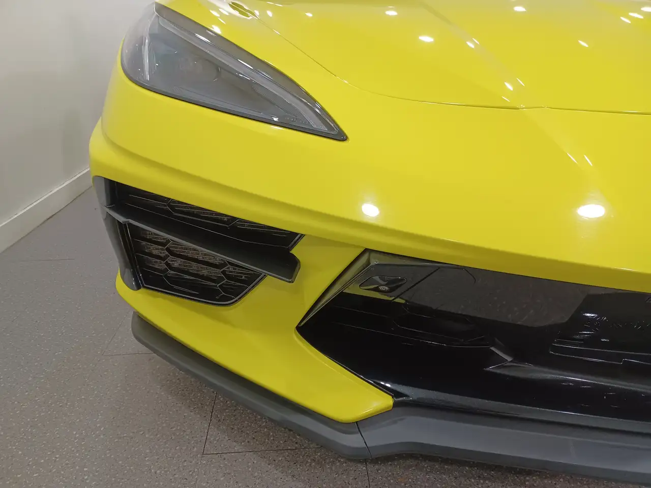 Chevrolet Corvette - Image 4