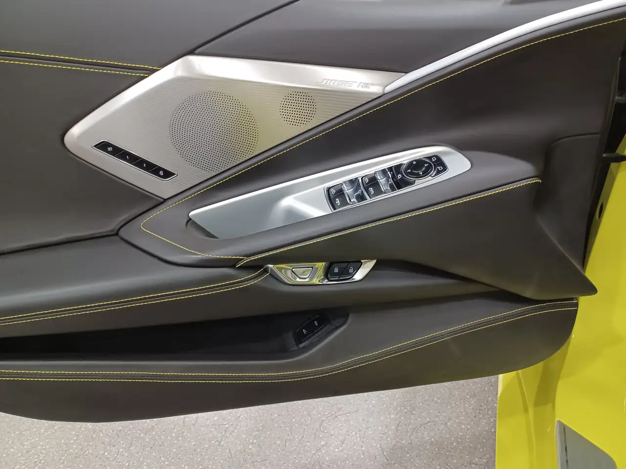 Chevrolet Corvette - Image 9