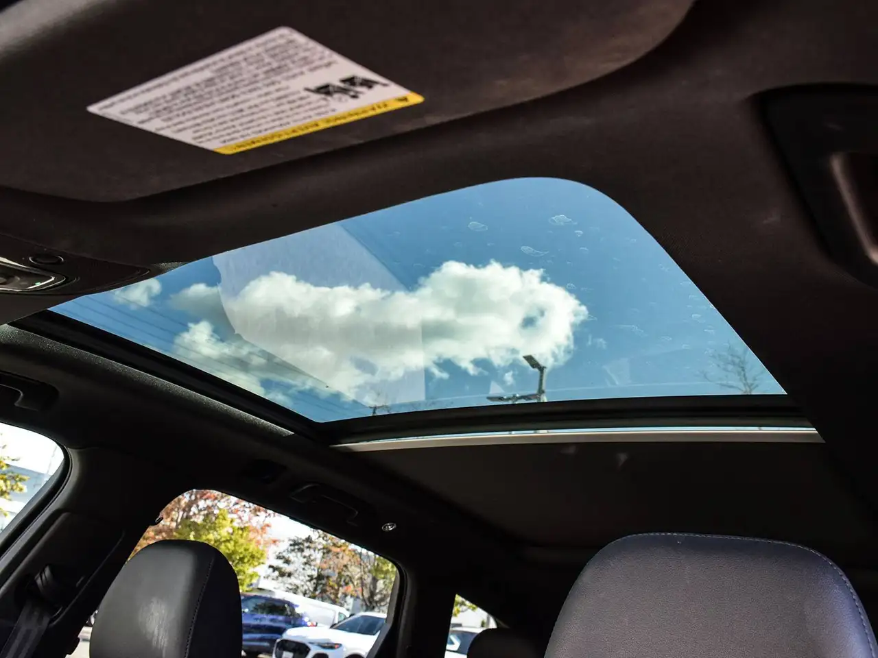 Audi Q7 - Image 12