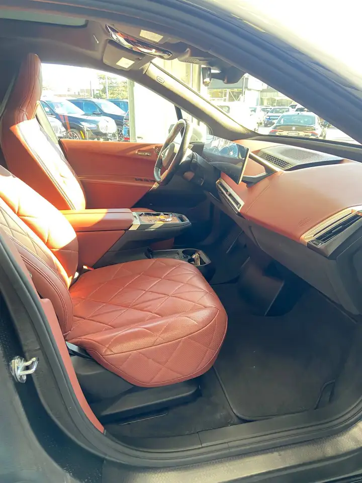 BMW iX - Image 12