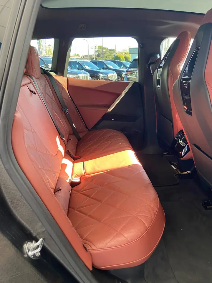 BMW iX - Image 11
