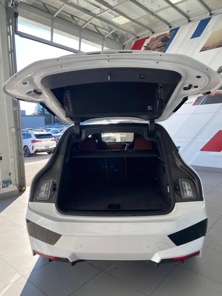 BMW iX - Image 16