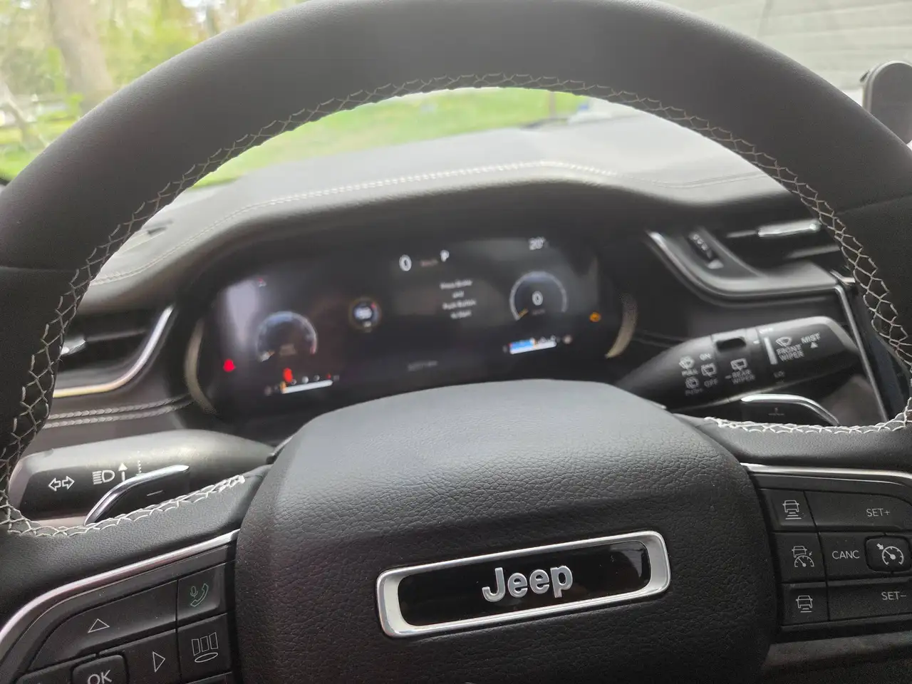 Jeep Grand Cherokee - Image 10