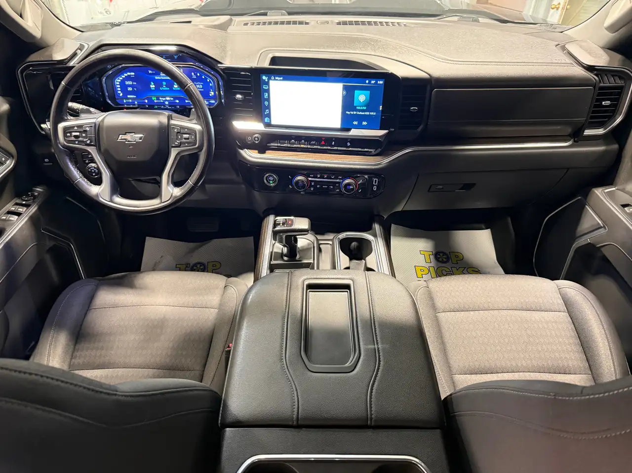 Chevrolet Silverado 1500 - Image 27