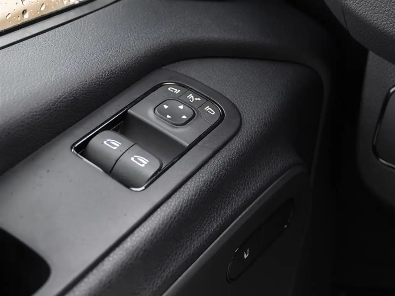 Mercedes-Benz Sprinter - Image 9