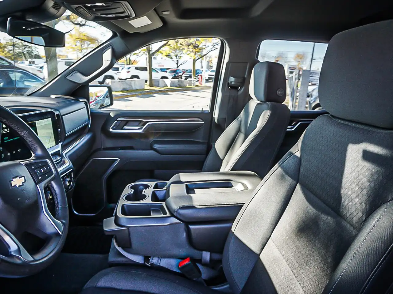 Chevrolet Silverado 1500 - Image 14