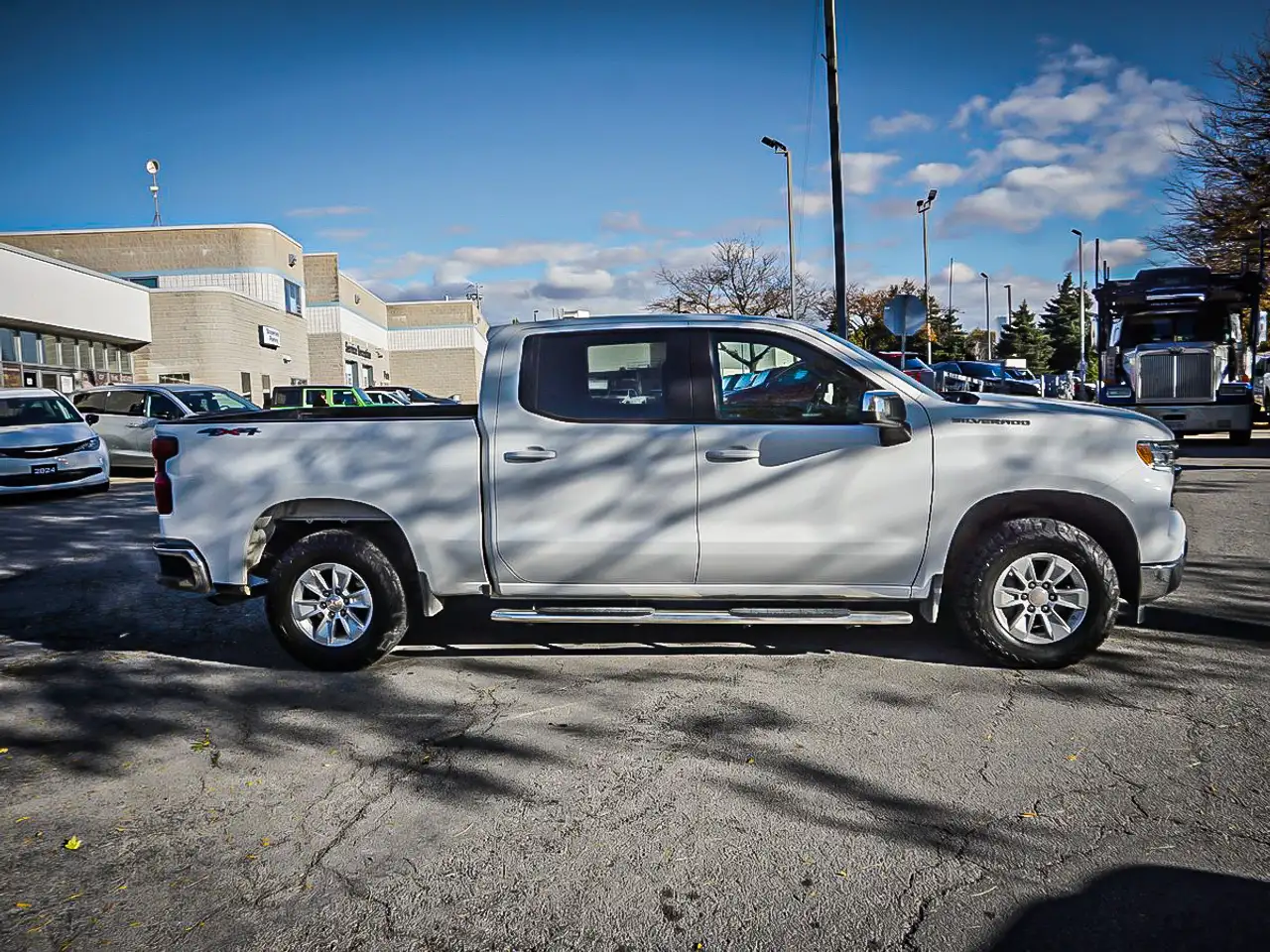 Chevrolet Silverado 1500 - Image 9