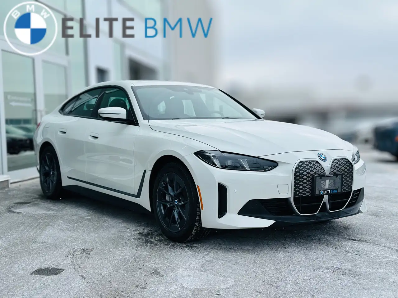 BMW i4 - Image 9