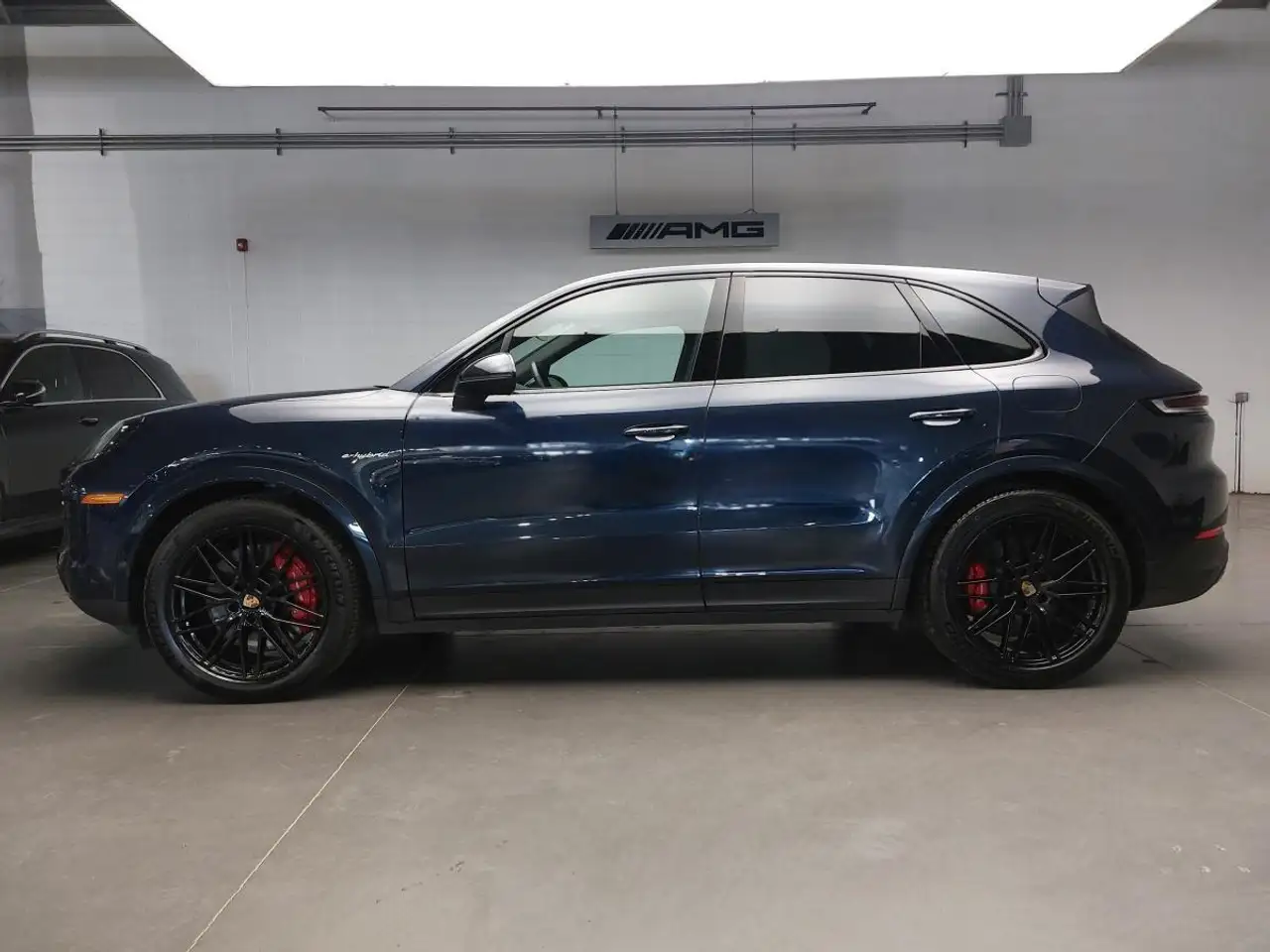 Porsche Cayenne - Image 2