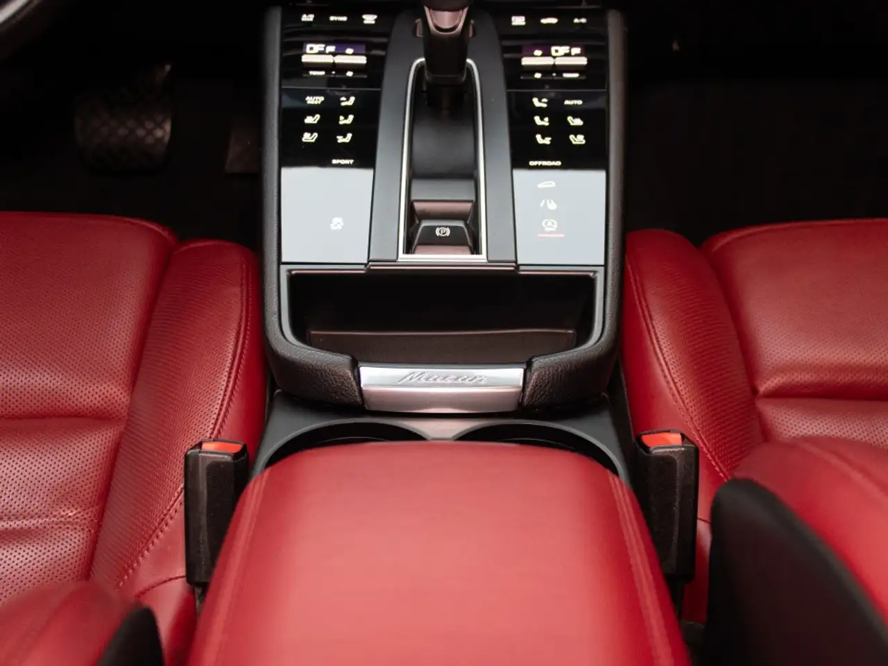 Porsche Macan - Image 31