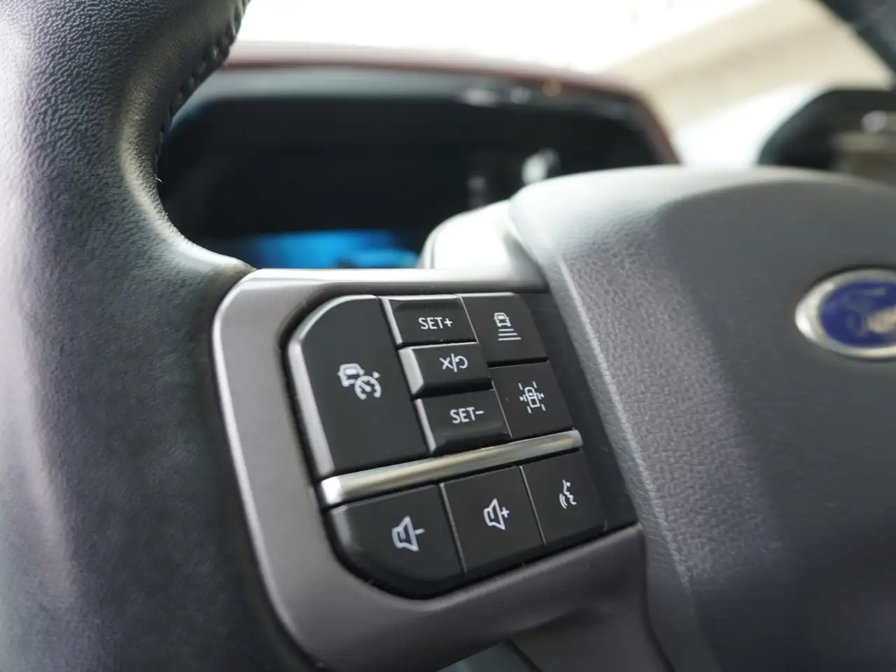 Ford F-150 - Image 25