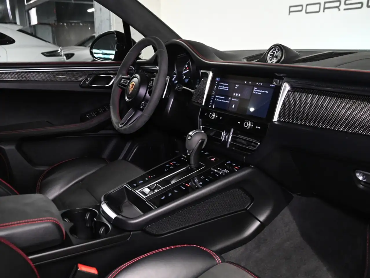 Porsche Macan - Image 15