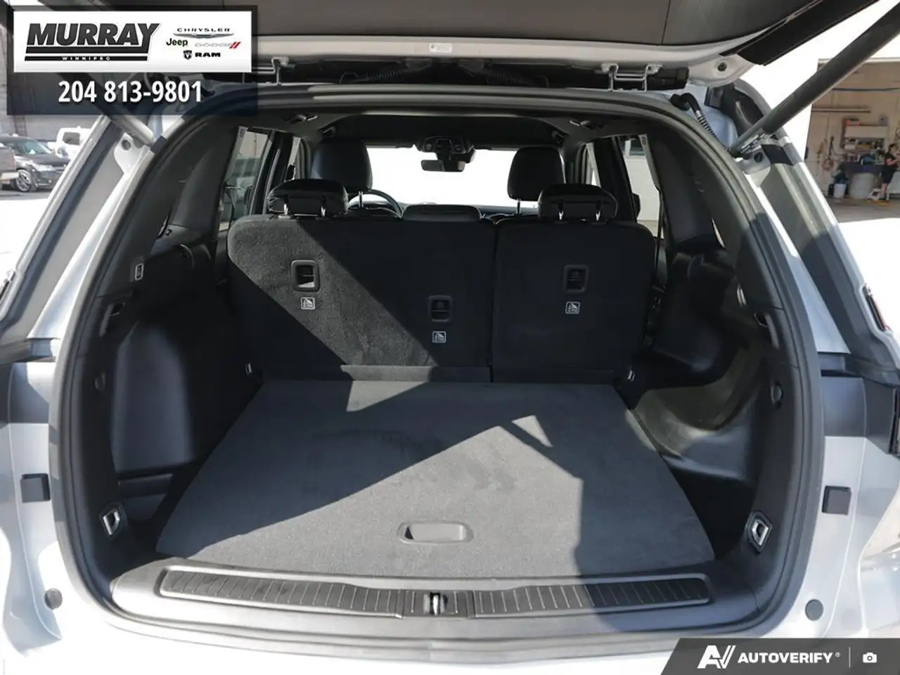 Jeep Grand Cherokee - Image 25