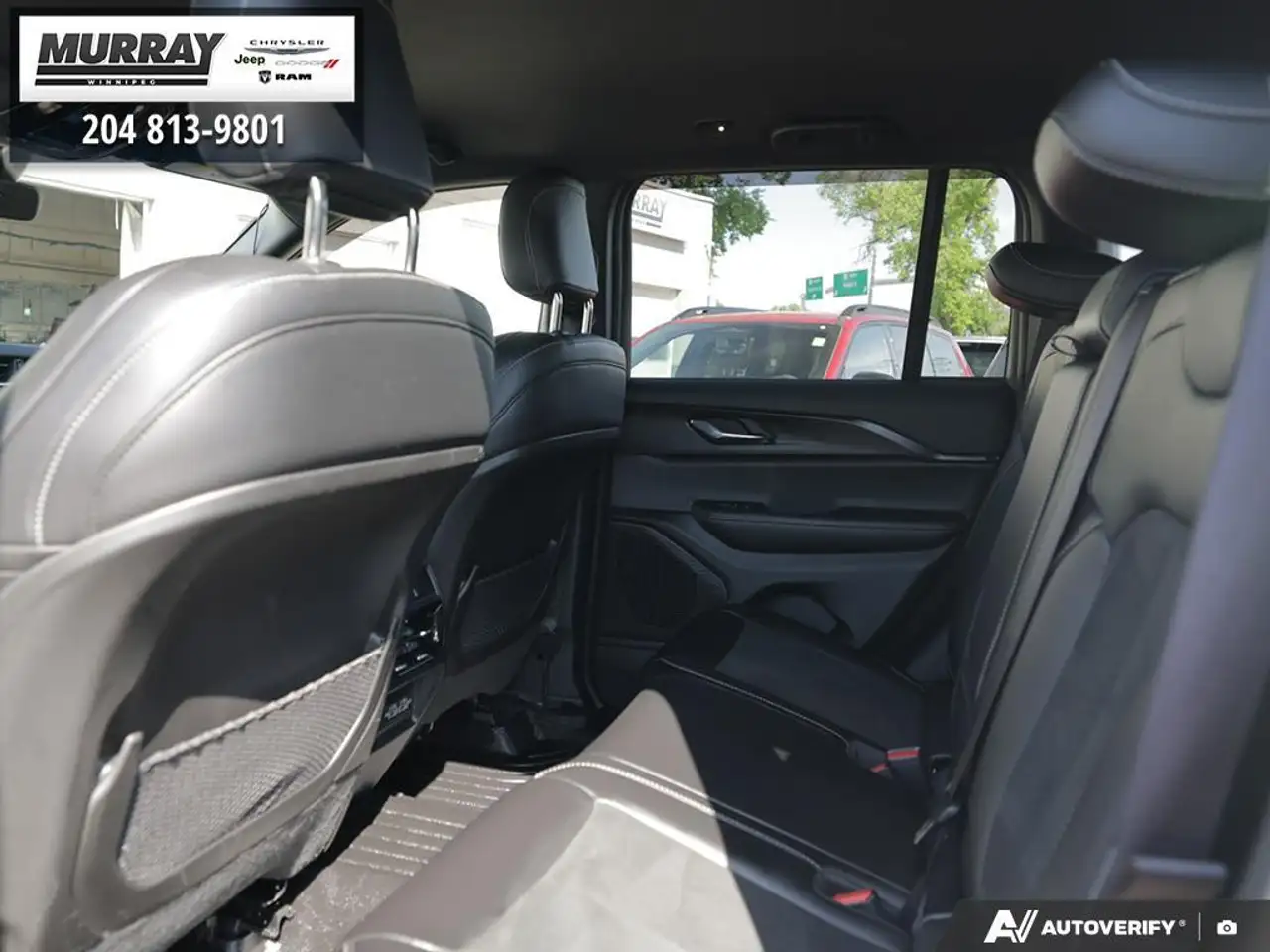 Jeep Grand Cherokee - Image 24