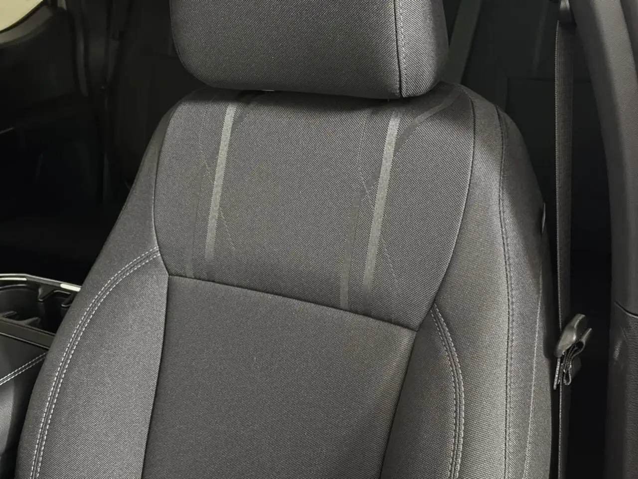 Ford F-150 - Image 25
