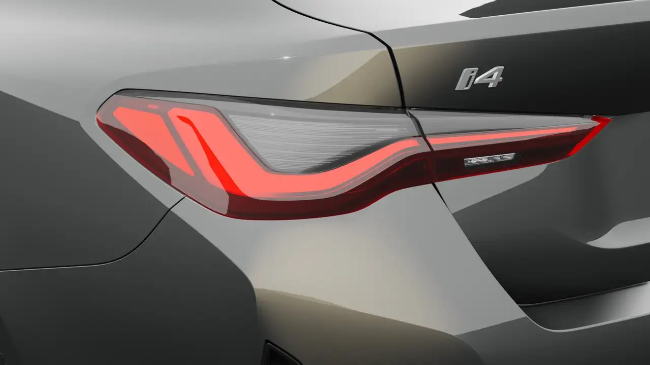 BMW i4 - Image 8
