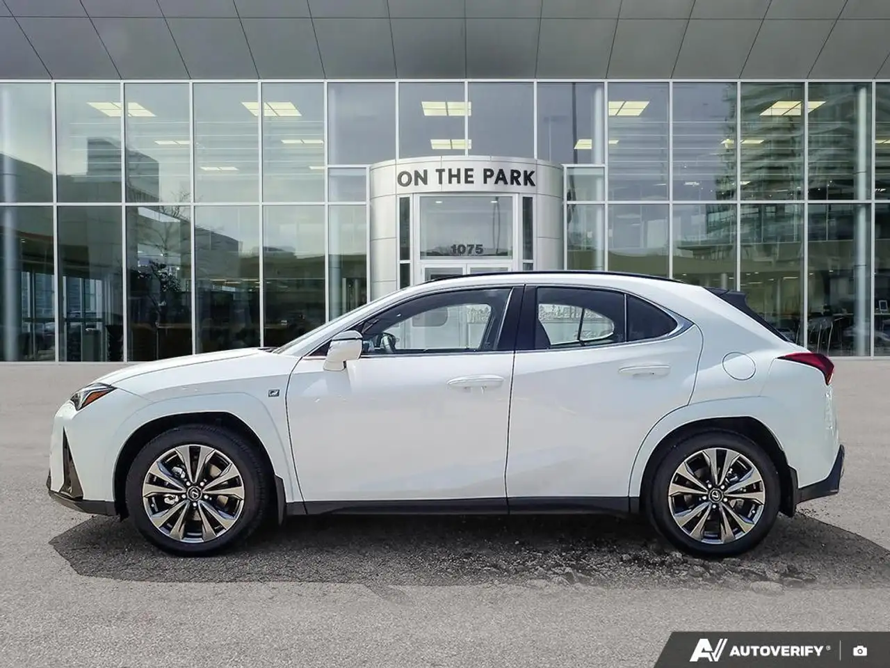 Lexus UX - Image 4