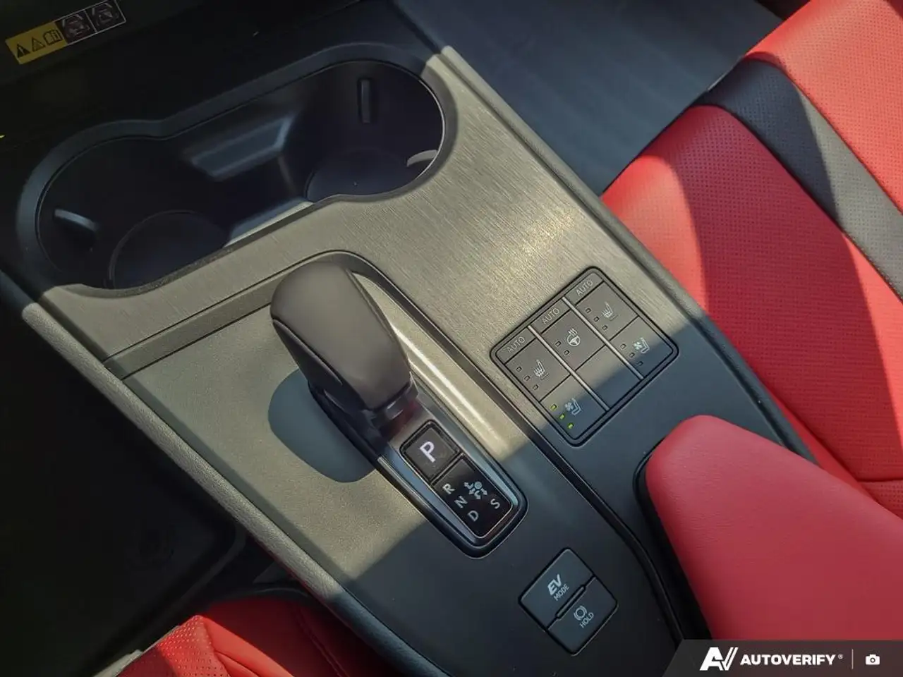 Lexus UX - Image 19