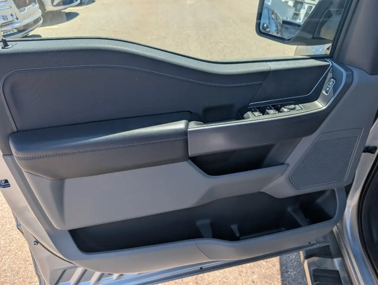 Ford F-150 - Image 19