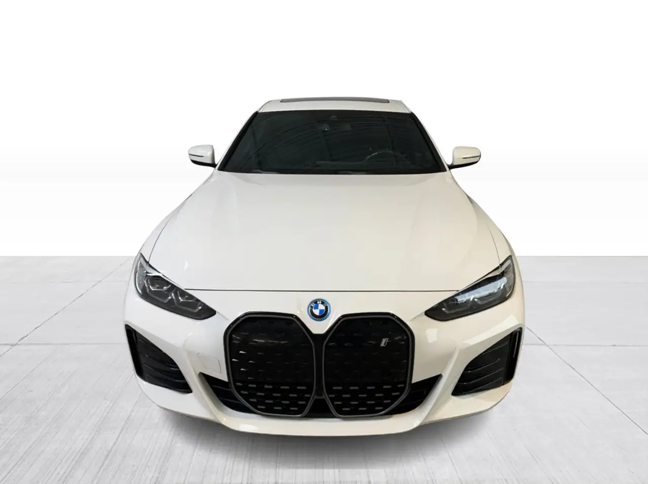 BMW i4 - Image 10