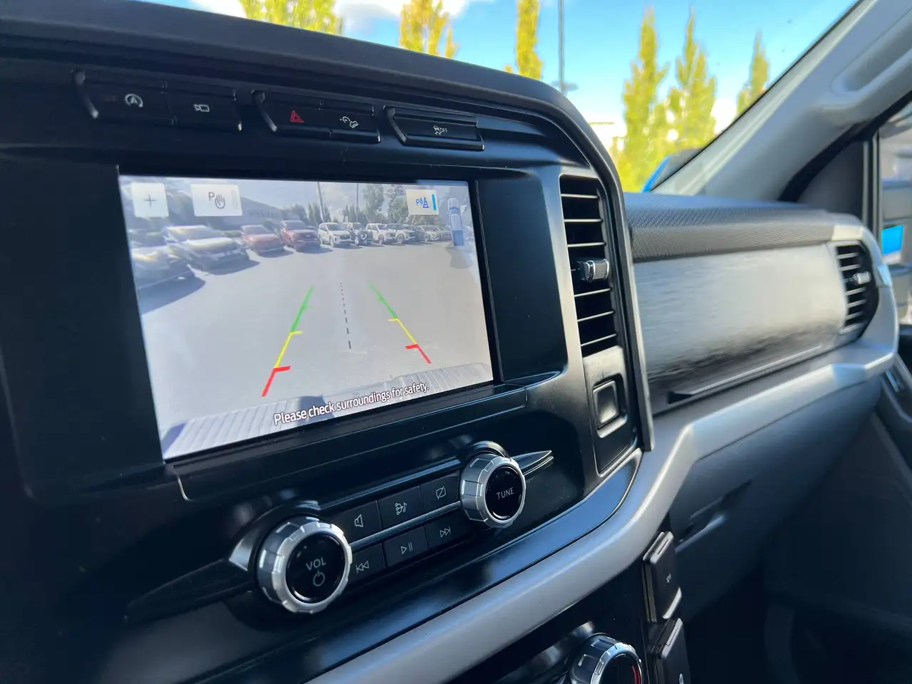 Ford F-150 - Image 18