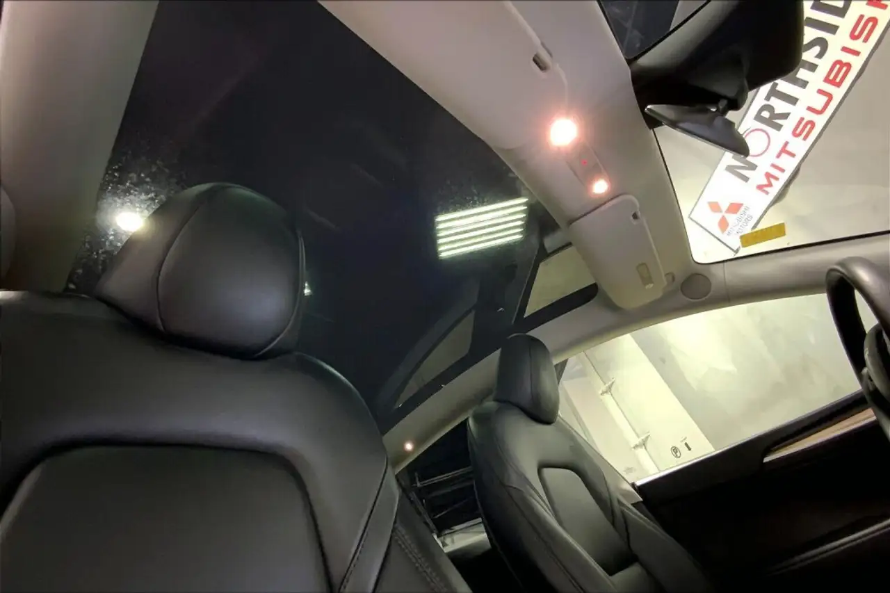 Tesla Model Y - Image 21