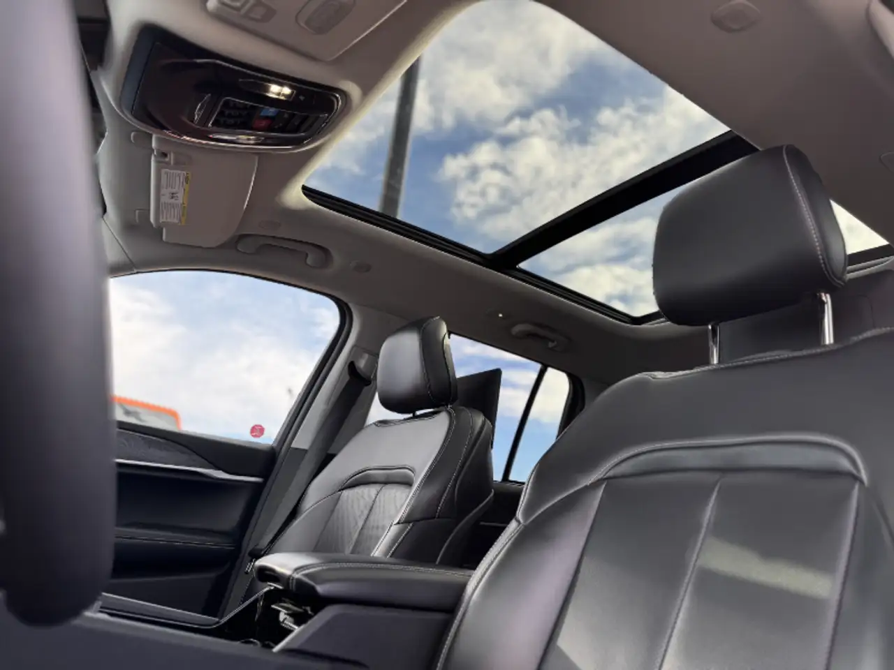 Jeep Grand Cherokee - Image 10