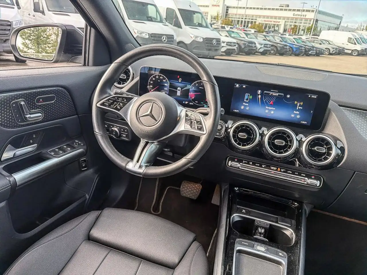 Mercedes-Benz GLA - Image 17