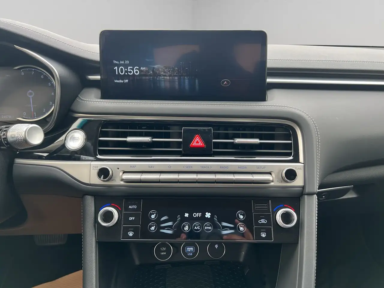 Genesis G70 - Image 19