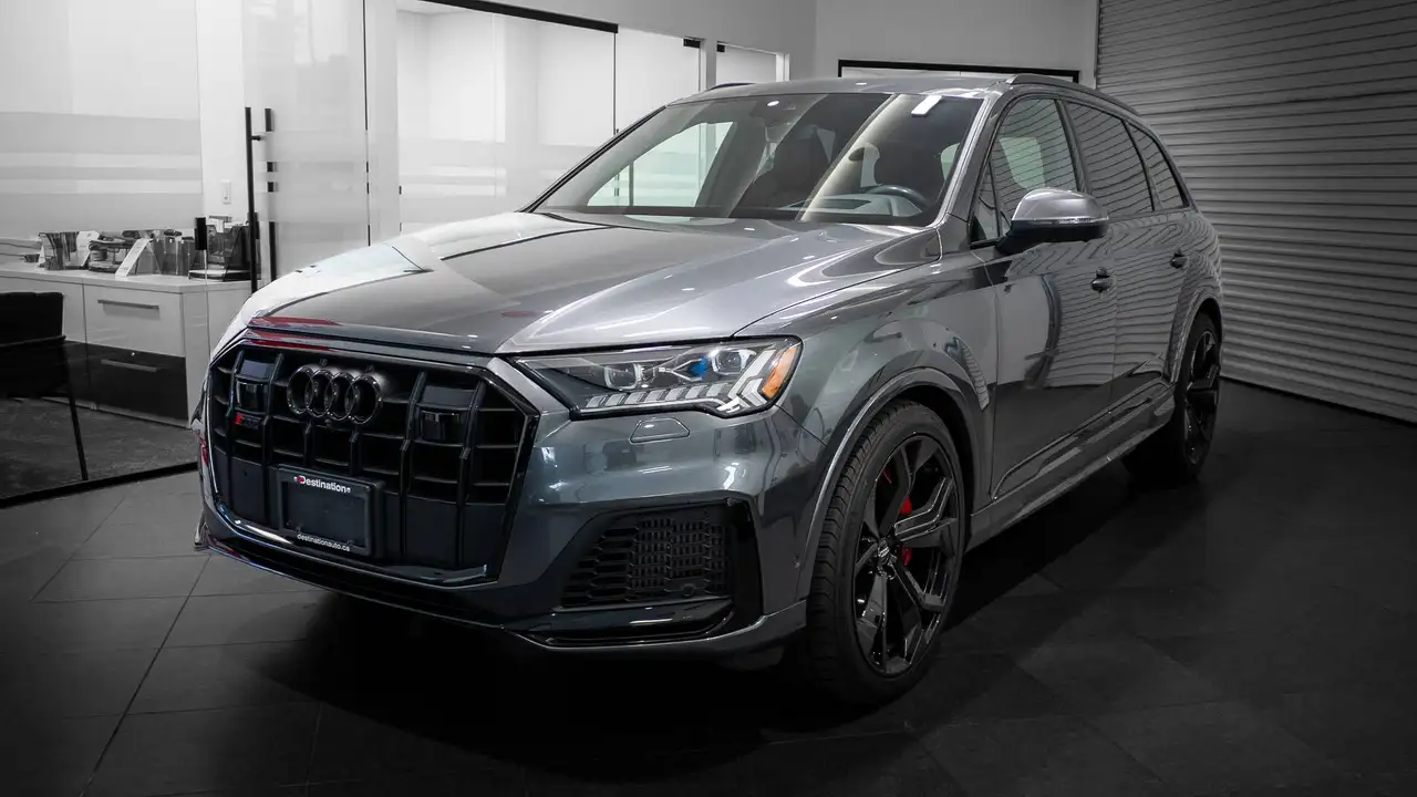 Audi SQ7 - Image 27
