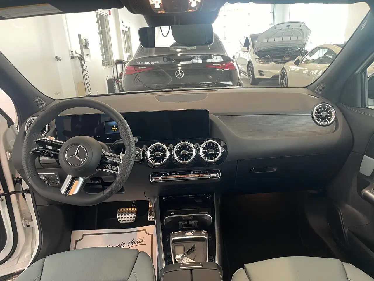 Mercedes-Benz GLA - Image 11