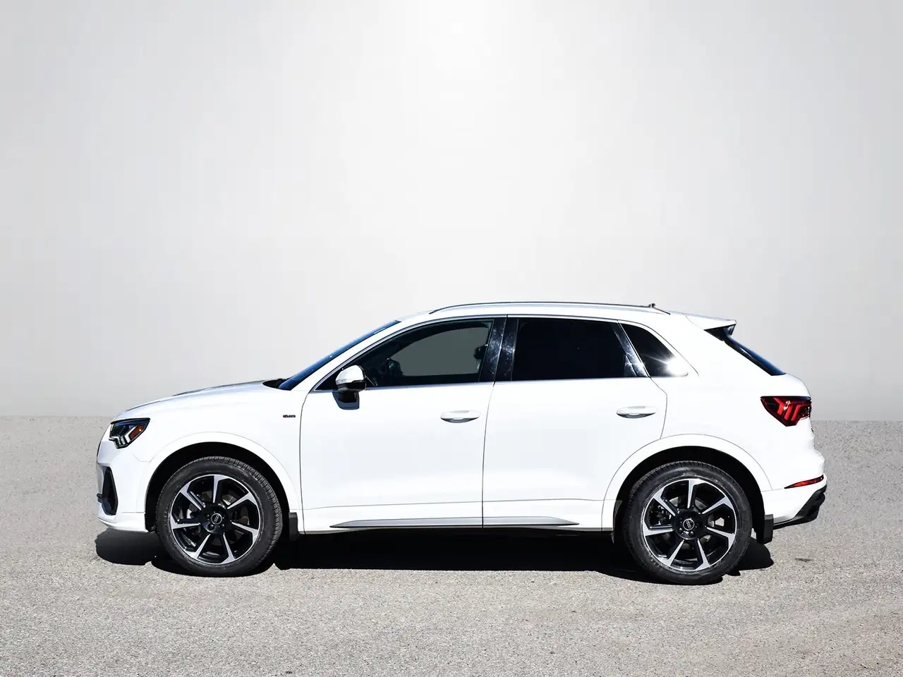 Audi Q3 - Image 3