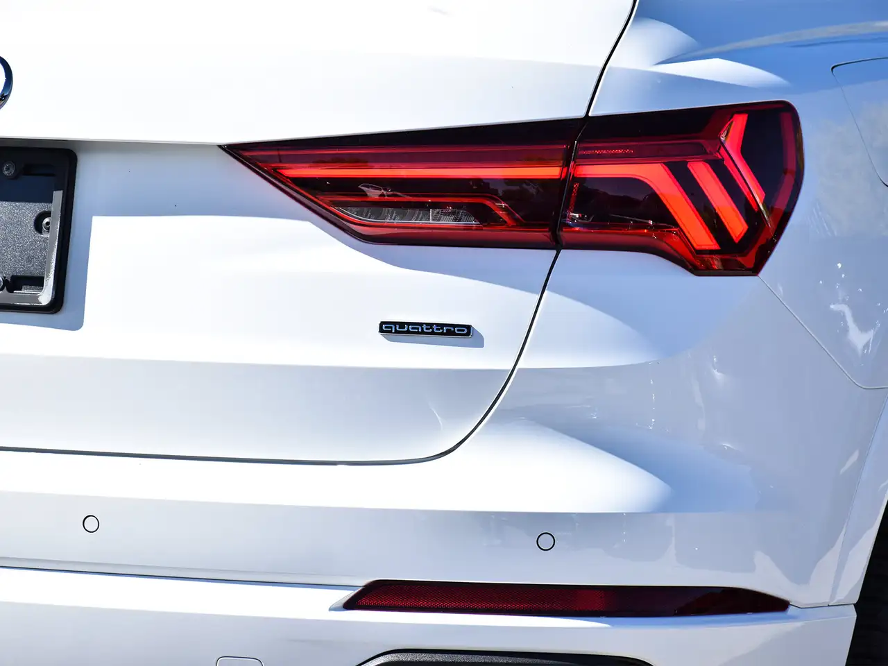 Audi Q3 - Image 9