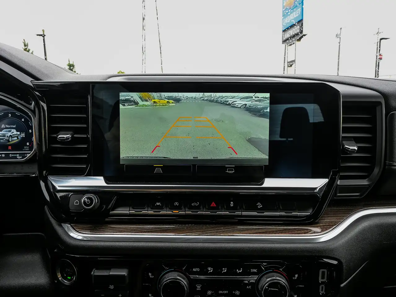Chevrolet Silverado 1500 - Image 26