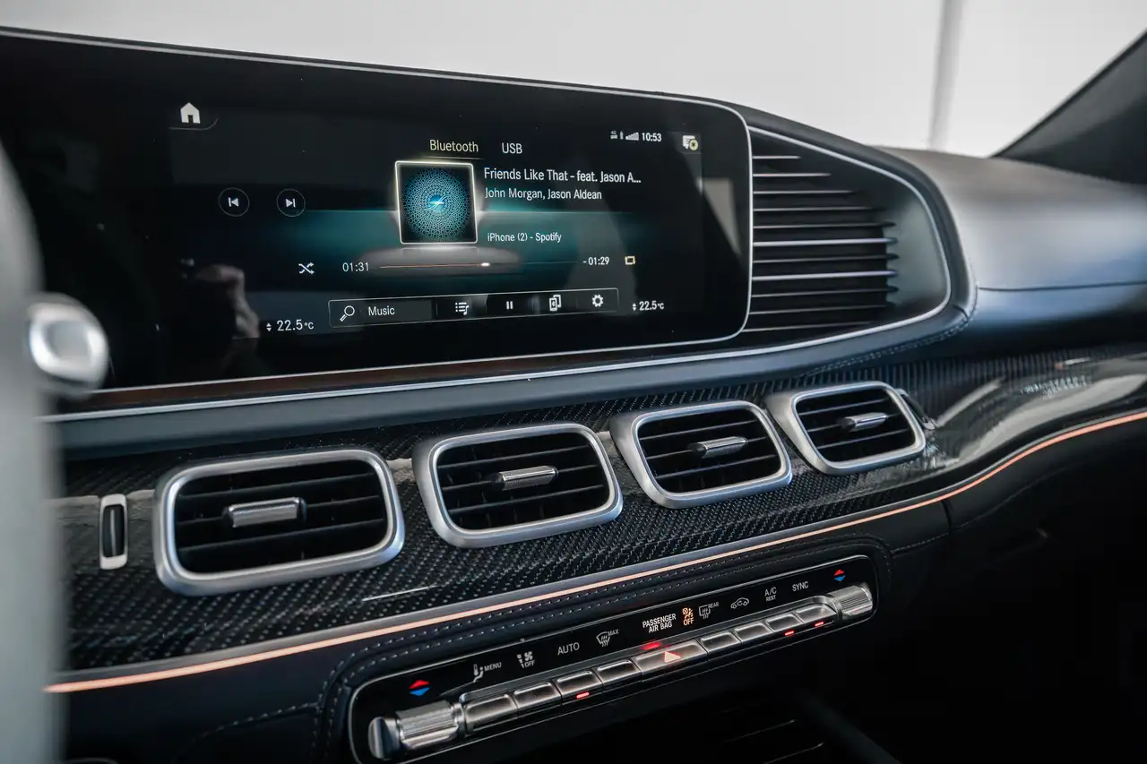 Mercedes-Benz GLE - Image 30