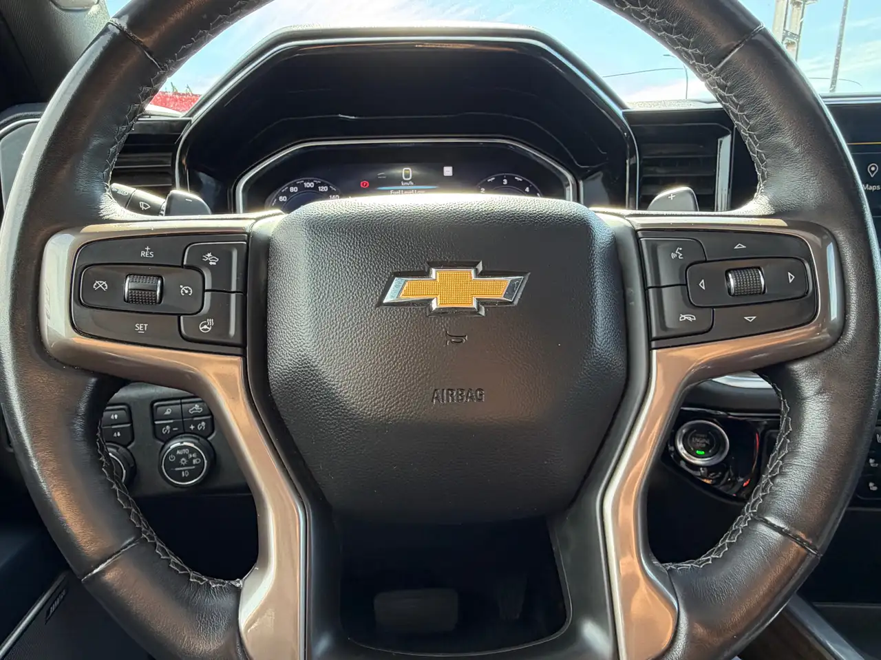 Chevrolet Silverado 1500 - Image 18