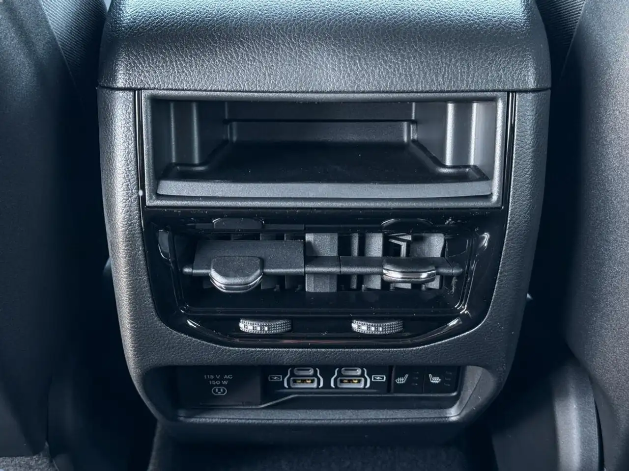Jeep Grand Cherokee - Image 33