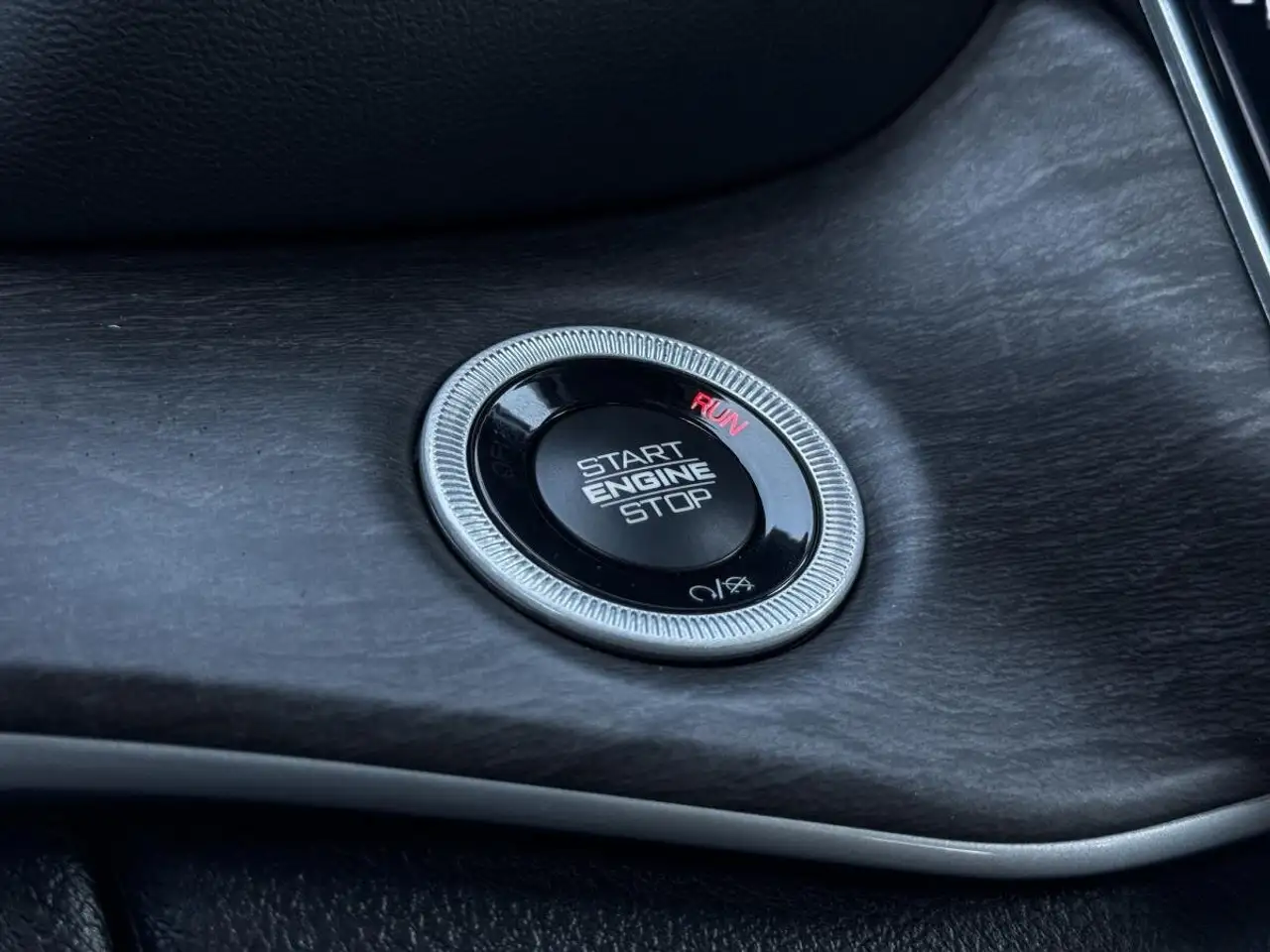 Jeep Grand Cherokee - Image 21