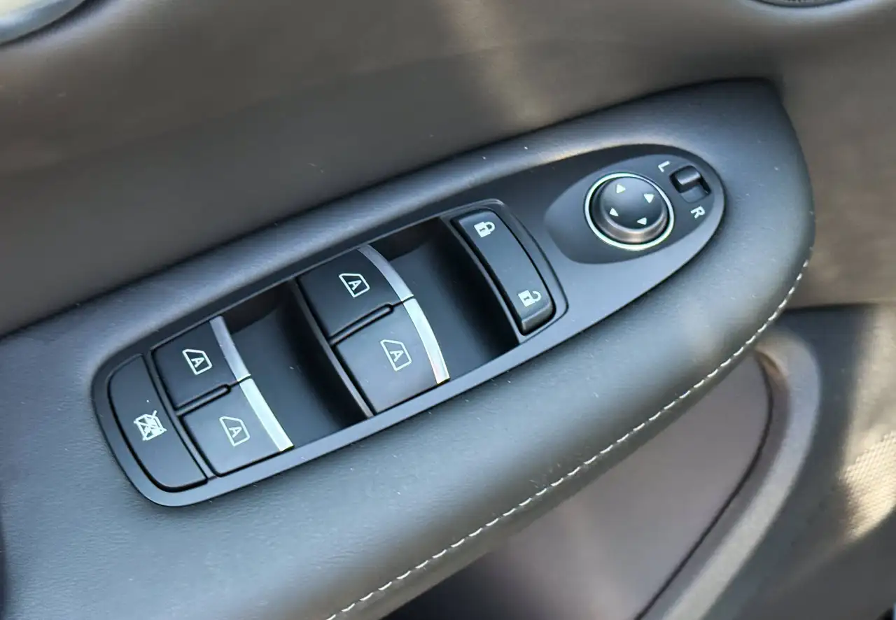 Infiniti QX50 - Image 21