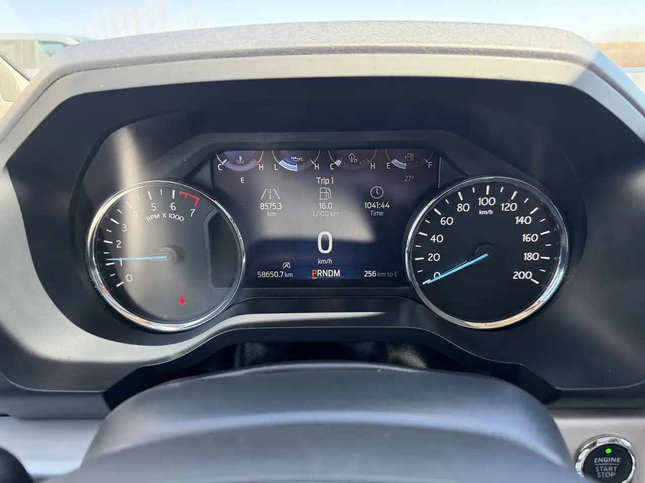 Ford Expedition - Image 17