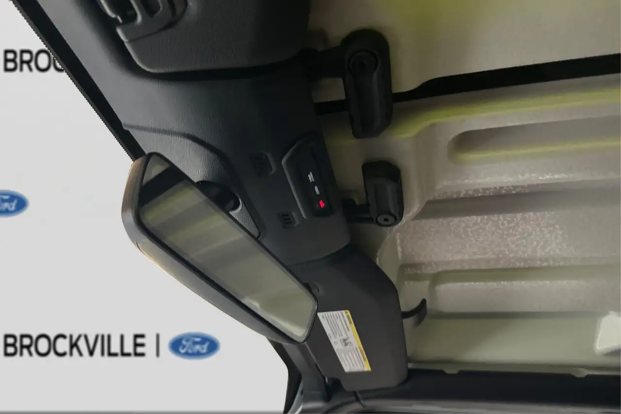 Jeep Wrangler - Image 15