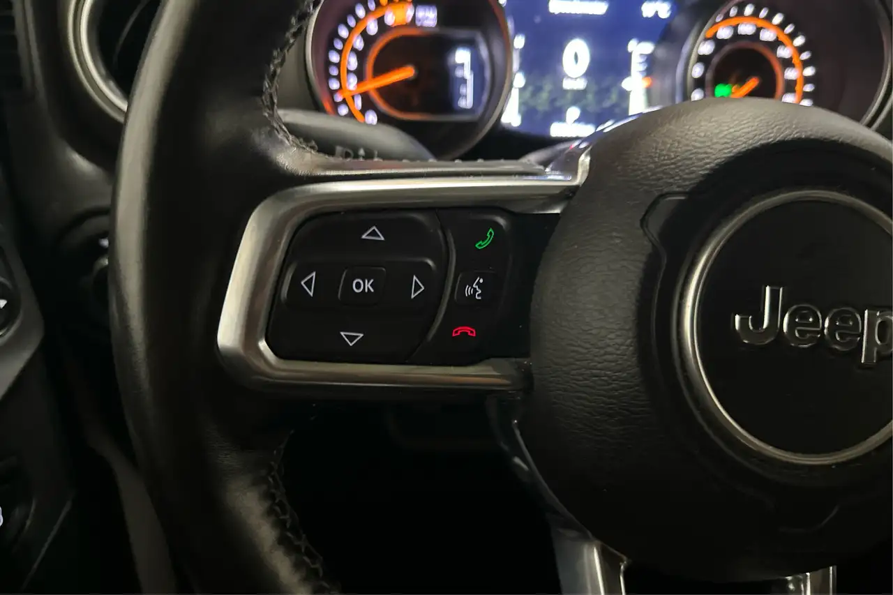 Jeep Wrangler - Image 22