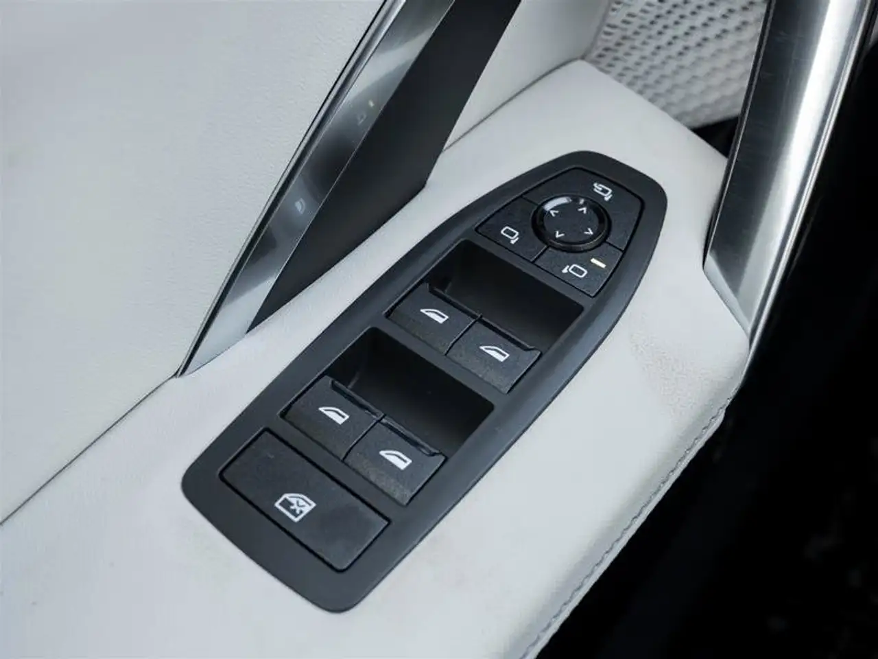 BMW X1 - Image 18