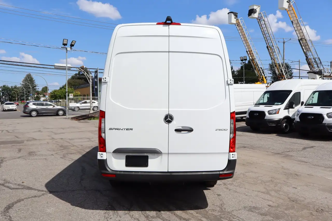 Mercedes-Benz Sprinter 2500 - Image 9