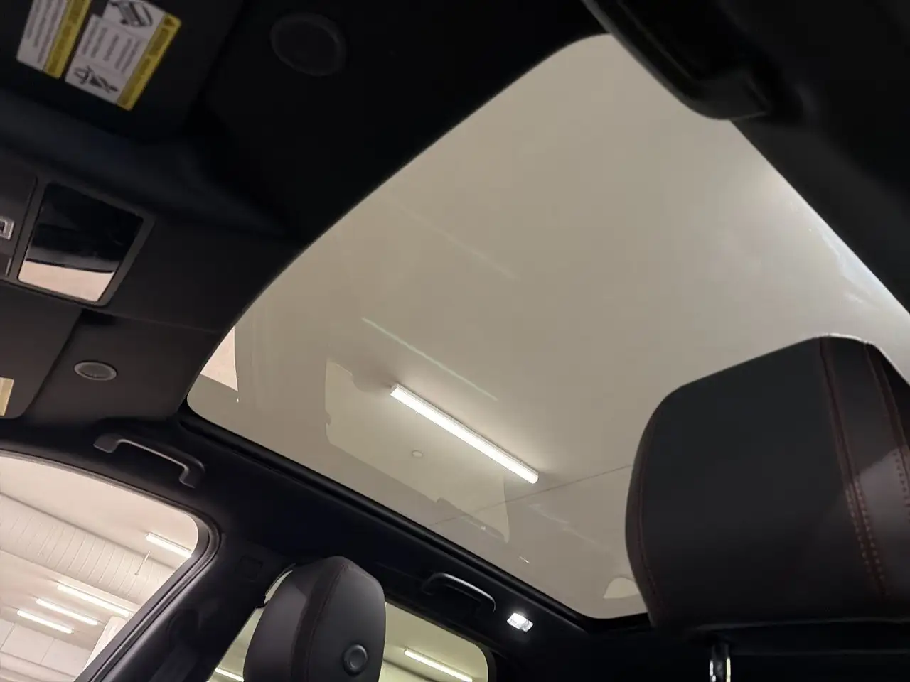 Land Rover Discovery Sport - Image 25